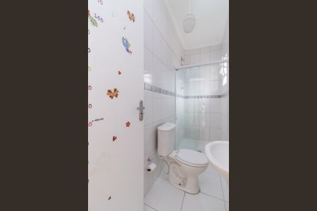 Casa à venda com 100m², 2 quartos e 2 vagasBanheiro da Suíte 1