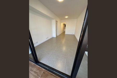 Apartamento à venda com 78m², 3 quartos e 1 vagaFoto 02