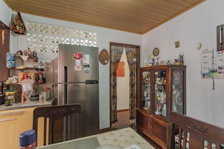 Casa à venda com 185m², 3 quartos e 3 vagasSala