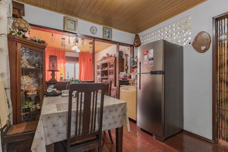 Casa à venda com 185m², 3 quartos e 3 vagasSala