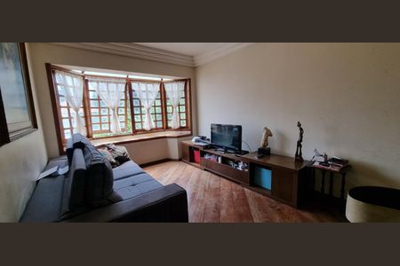 Casa à venda com 189m², 3 quartos e 2 vagasSala de Estar