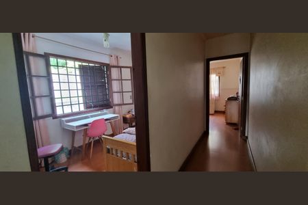 Casa à venda com 189m², 3 quartos e 2 vagasQuarto 2