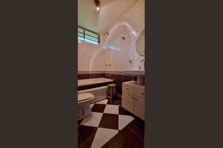 Casa à venda com 189m², 3 quartos e 2 vagasBanheiro 2