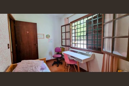 Casa à venda com 189m², 3 quartos e 2 vagasQuarto 2