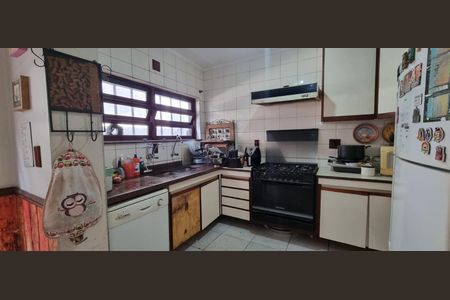 Casa à venda com 189m², 3 quartos e 2 vagasCozinha