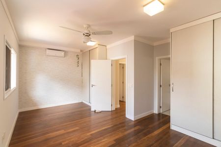 Casa de condomínio para alugar com 234m², 3 quartos e 4 vagasSuíte 2