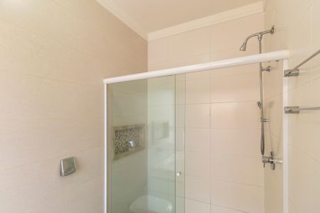 Casa de condomínio para alugar com 234m², 3 quartos e 4 vagasBanheiro da Suíte 1