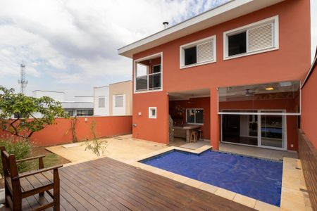 Casa de condomínio para alugar com 234m², 3 quartos e 4 vagasQuintal