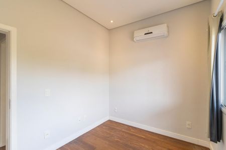 Casa de condomínio para alugar com 234m², 3 quartos e 4 vagasSuíte 3