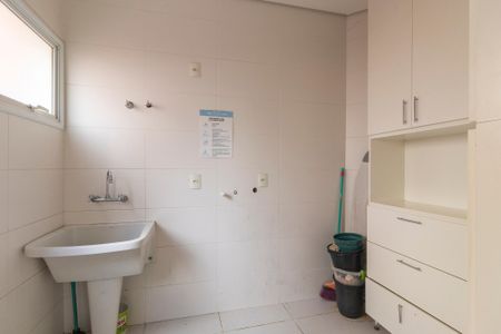 Casa de condomínio para alugar com 234m², 3 quartos e 4 vagasÁrea de serviço