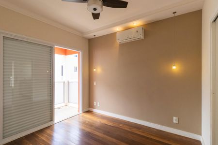 Casa de condomínio para alugar com 234m², 3 quartos e 4 vagasSuíte 1