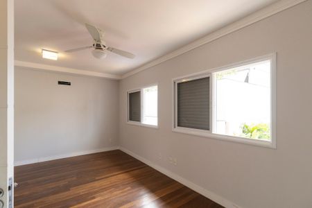 Casa de condomínio para alugar com 234m², 3 quartos e 4 vagasSuíte 2