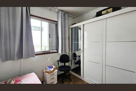 Casa à venda com 150m², 4 quartos e 2 vagas Casa à venda com 150m², 4 quartos e 2 vagasQuarto 2