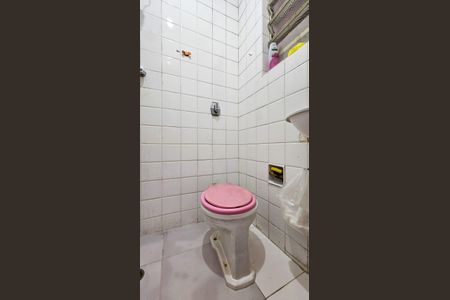 Casa à venda com 150m², 4 quartos e 2 vagas Casa à venda com 150m², 4 quartos e 2 vagasBanheiro 3