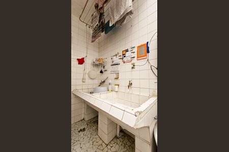 Casa à venda com 150m², 4 quartos e 2 vagas Casa à venda com 150m², 4 quartos e 2 vagasÁrea de Serviço