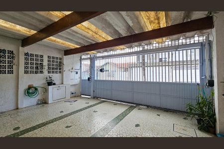 Casa à venda com 150m², 4 quartos e 2 vagas Casa à venda com 150m², 4 quartos e 2 vagasGaragem