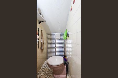 Casa à venda com 150m², 4 quartos e 2 vagas Casa à venda com 150m², 4 quartos e 2 vagasBanheiro 1