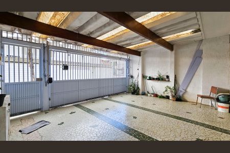 Casa à venda com 150m², 4 quartos e 2 vagas Casa à venda com 150m², 4 quartos e 2 vagasGaragem