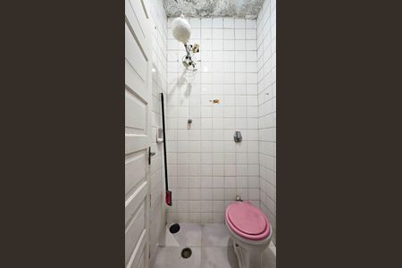 Casa à venda com 150m², 4 quartos e 2 vagas Casa à venda com 150m², 4 quartos e 2 vagasBanheiro 3