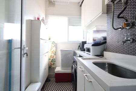 Apartamento à venda com 65m², 2 quartos e 1 vagaÁrea de Serviço