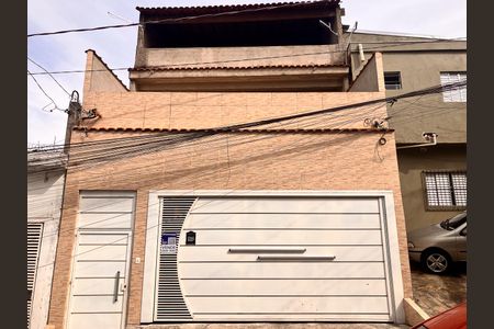 Casa à venda com 199m², 4 quartos e 3 vagasFachada