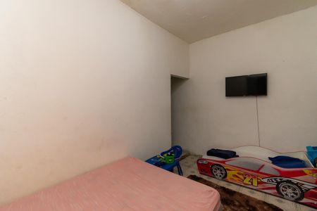 Casa à venda com 199m², 4 quartos e 3 vagasCasa 2- Sala/Quarto