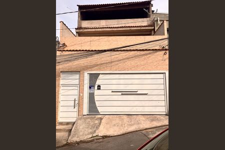 Casa à venda com 199m², 4 quartos e 3 vagasFachada