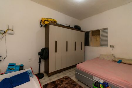 Casa à venda com 199m², 4 quartos e 3 vagasCasa 2- Sala/Quarto