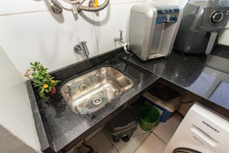 Apartamento à venda com 58m², 3 quartos e 1 vagaÁrea de Serviço