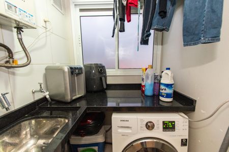 Apartamento à venda com 58m², 3 quartos e 1 vagaÁrea de Serviço