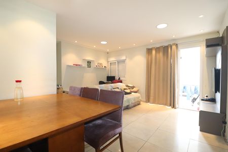 Sala de apartamento à venda com 2 quartos, 70m² em Campestre, Santo André