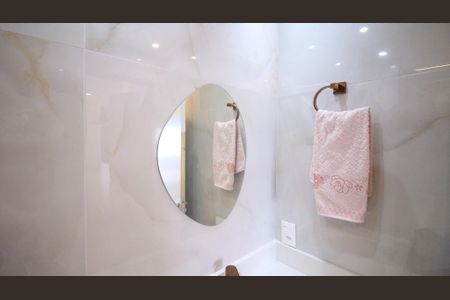 Apartamento à venda com 73m², 2 quartos e 1 vagaBanheiro da Suíte