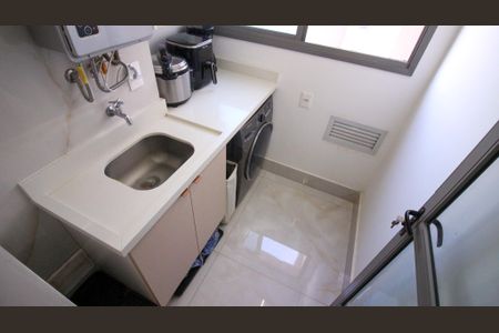 Apartamento à venda com 73m², 2 quartos e 1 vagaÁrea de Serviço