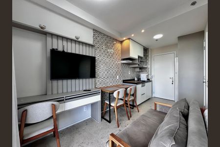 Sala de kitnet/studio para alugar com 1 quarto, 28m² em Santo Amaro, São Paulo