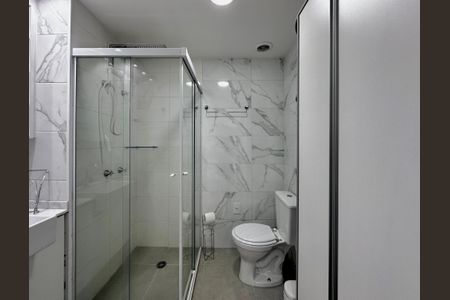 Studio para alugar com 28m², 1 quarto e sem vaga Studio para alugar com 28m², 1 quarto e sem vagaBanheiro