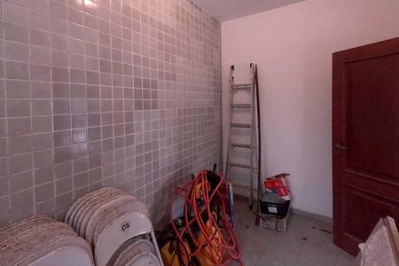 Casa para alugar com 250m², 4 quartos e 6 vagasQuarto de Serviço 