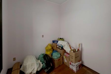 Casa para alugar com 250m², 4 quartos e 6 vagasSuíte 1