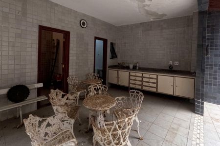 Casa para alugar com 250m², 4 quartos e 6 vagasÁrea Externa