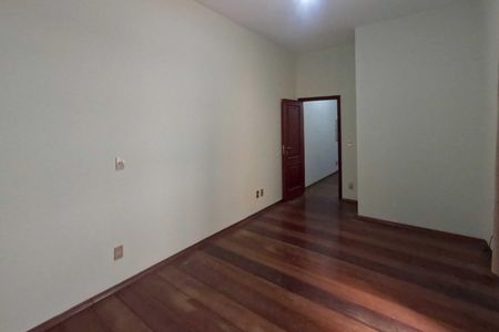 Casa para alugar com 250m², 4 quartos e 6 vagasSuíte 1