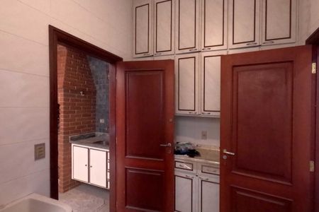 Casa para alugar com 250m², 4 quartos e 6 vagasÁrea de Serviço