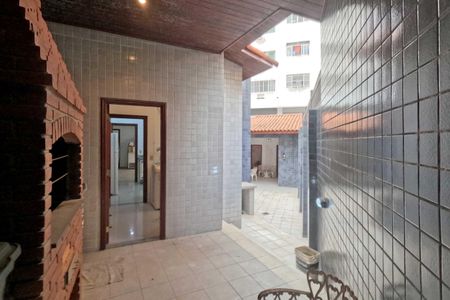 Casa para alugar com 250m², 4 quartos e 6 vagasÁrea Externa