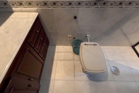 Casa para alugar com 250m², 4 quartos e 6 vagasBanheiro da Suíte 2