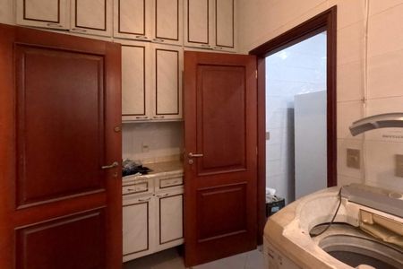 Casa para alugar com 250m², 4 quartos e 6 vagasÁrea de Serviço