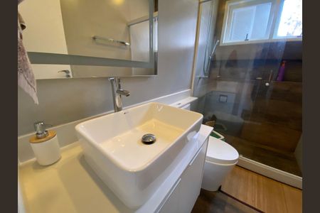 Casa à venda com 600m², 6 quartos e 3 vagasBanheiro 1