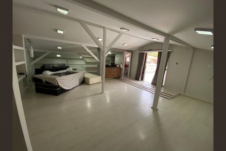 Casa à venda com 600m², 6 quartos e 3 vagasSala 2