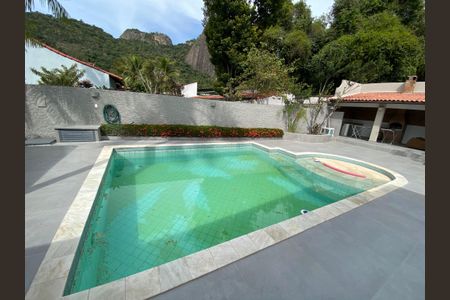 Casa à venda com 600m², 6 quartos e 3 vagasArea de Lazer