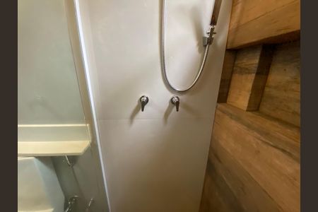 Casa à venda com 600m², 6 quartos e 3 vagasBanheiro 1