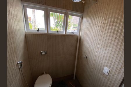 Casa à venda com 600m², 6 quartos e 3 vagasBanheiro 2