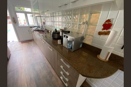 Casa à venda com 600m², 6 quartos e 3 vagasCozinha