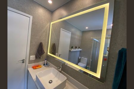 Casa à venda com 600m², 6 quartos e 3 vagasBanheiro da Suíte 1